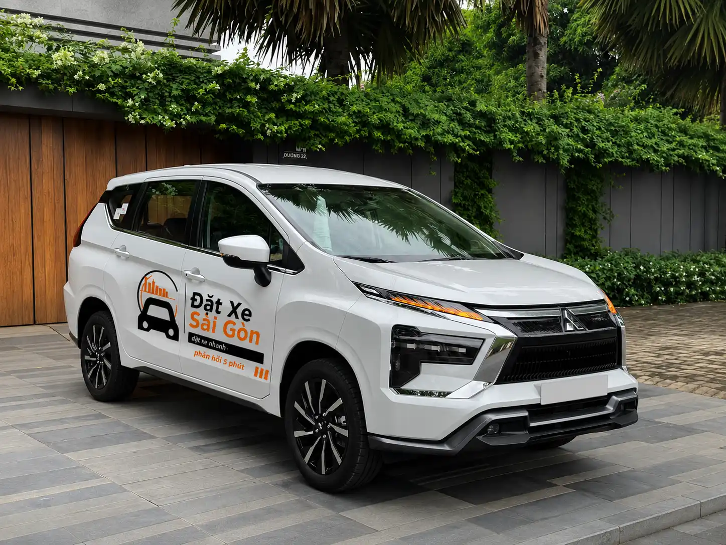 Xe 7 chỗ tiêu chuẩn Xpander Ertiga — Đặt Xe Sài Gòn