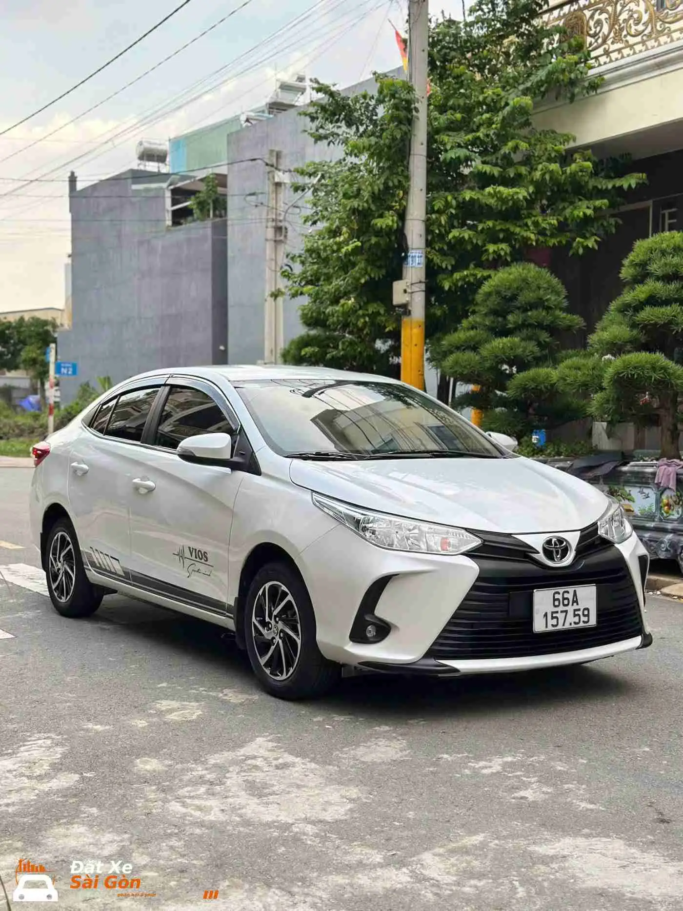 Xe 4 chỗ