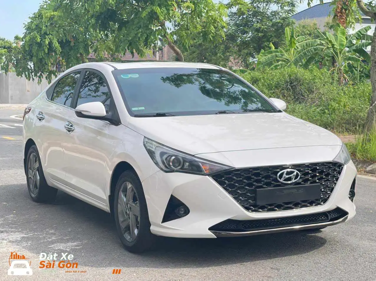 Xe 4 chỗ