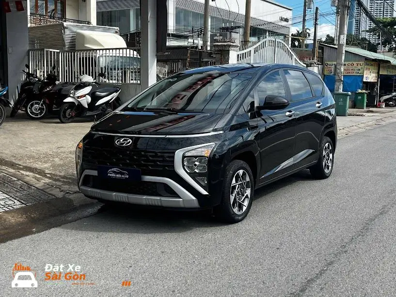 Xe 7 chỗ