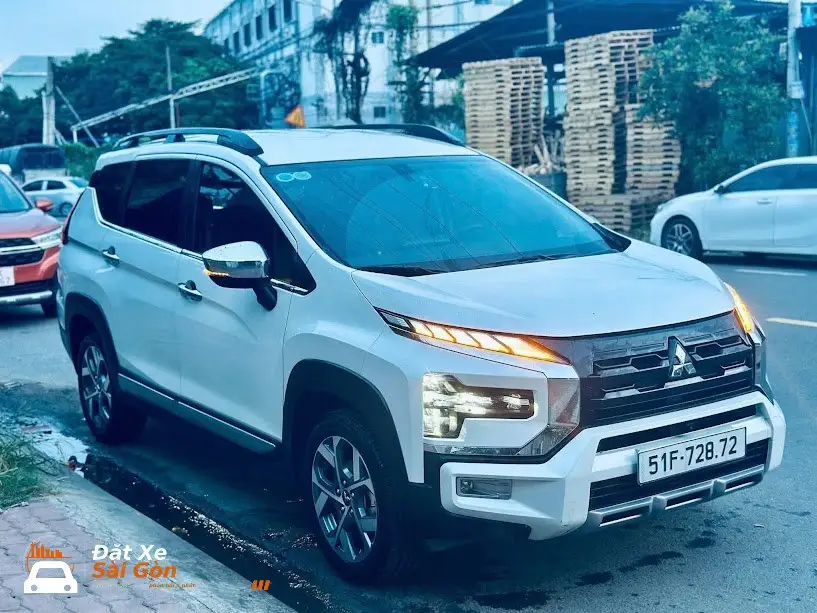 Xe 7 chỗ