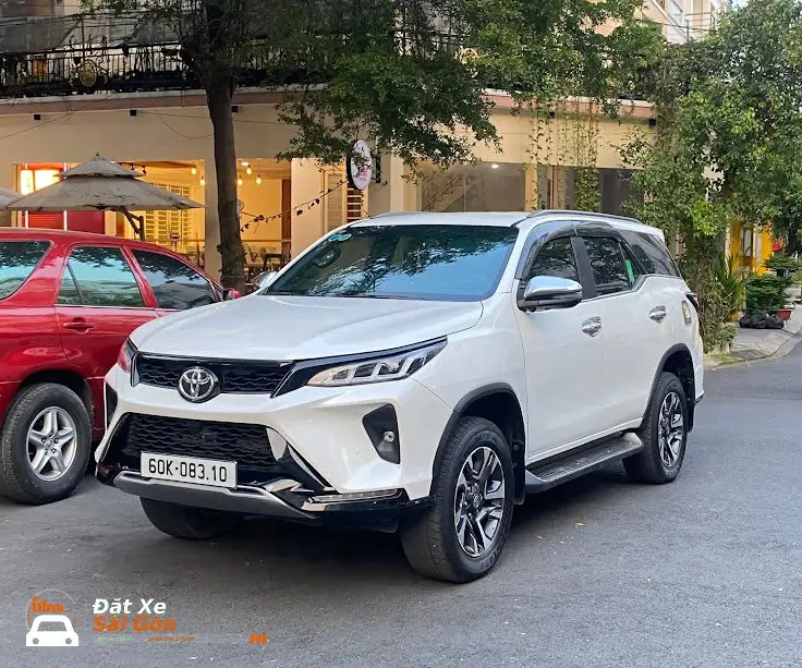 Xe 7 chỗ rộng