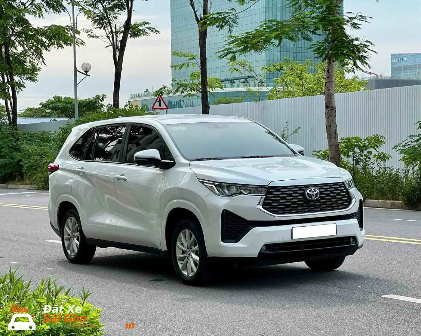 Xe 7 chỗ rộng