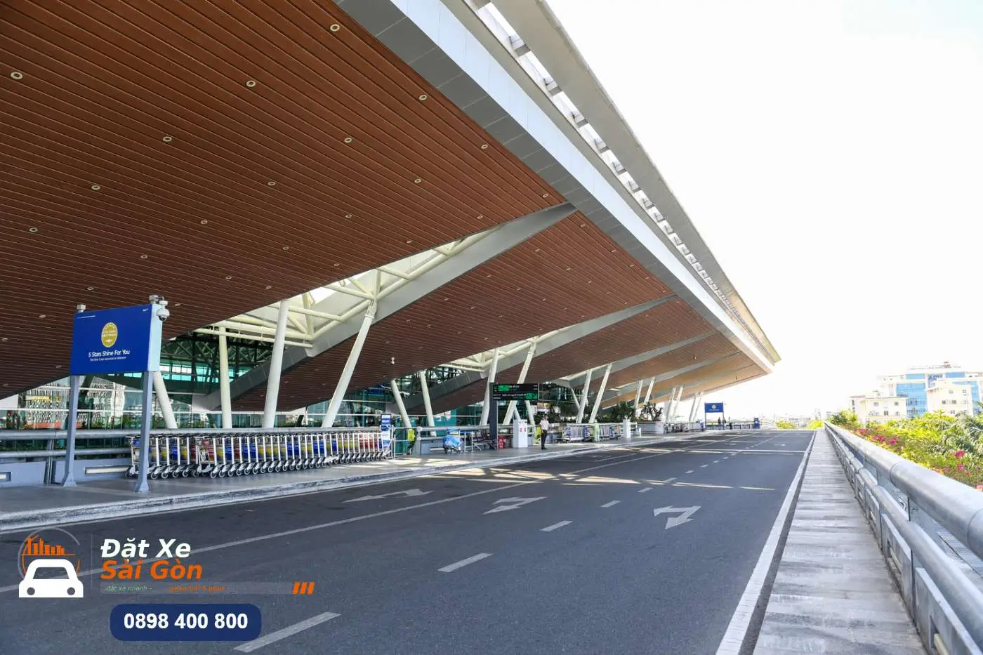 Ga đi nhà ga T2 Sân bay Tân Sơn Nhất